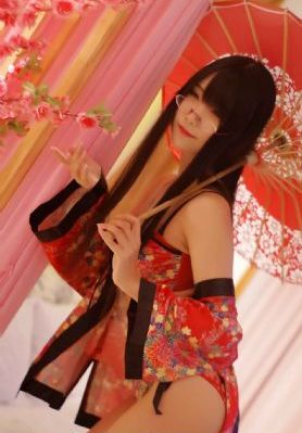漂亮的女保姆